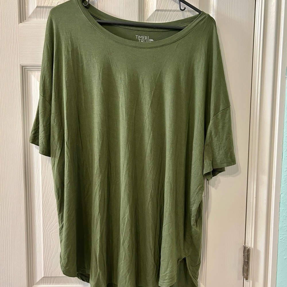 NWOT Women's Green Top